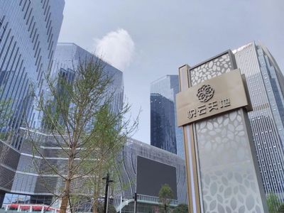 云投中心工程速報第五期 戶外停車導(dǎo)視系統(tǒng)安裝完成，悅云科技助力項目精細(xì)化升級